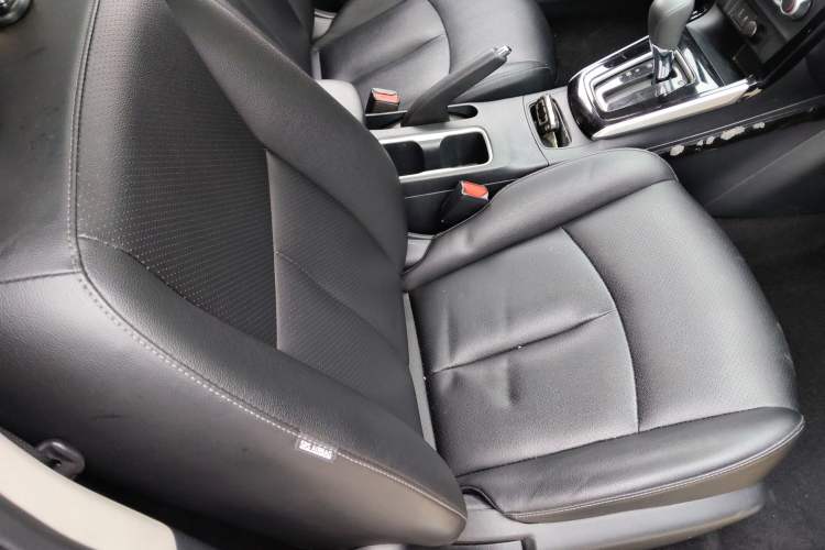 Used Nissan Sylphy 2021 Classic 1.6XL CVT Luxury Edition Right Front Seat