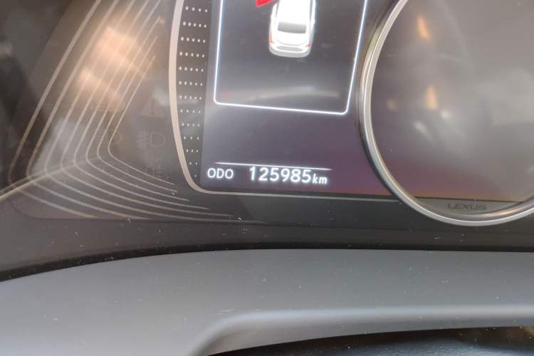 Used Lexus ES 2018 300h Premier Edition China VI Standard