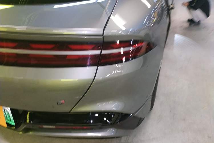 Used Denza Z9 2024 1100 km Four-Wheel Drive Max Version