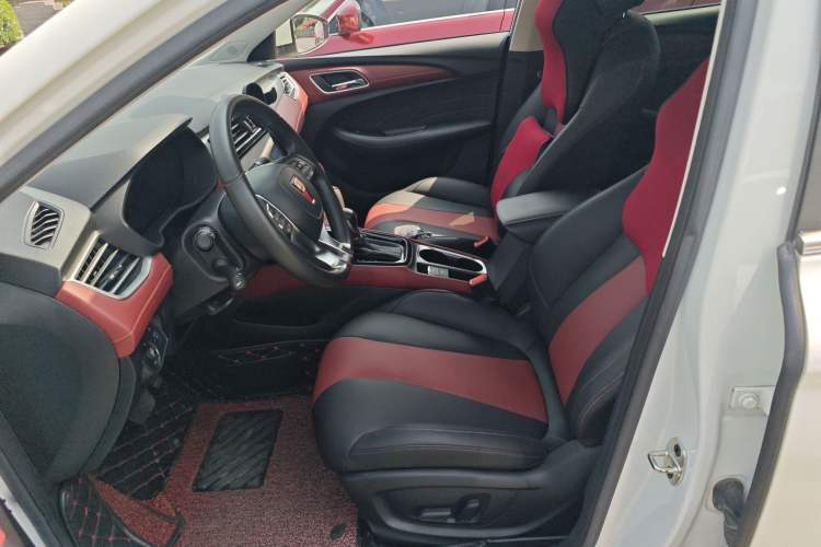 Used Roewe i5 2019 20T Automatic SmartConnect Luxury Prestige Edition Left Front Seat