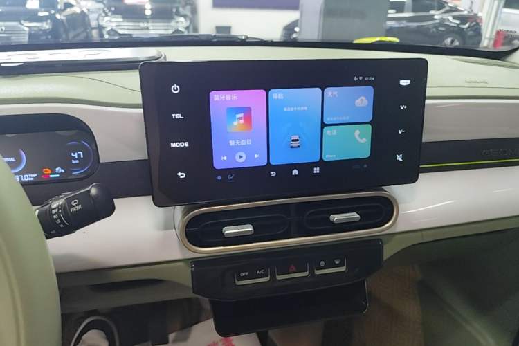 Used Geely Galaxy Panda 2025 210km Panda Rider Audio And AC Panel