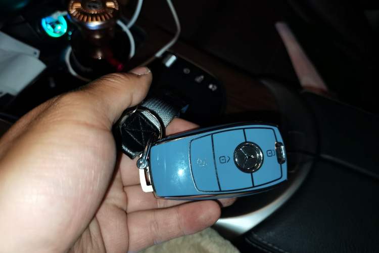 Used Mercedes-Benz GLC 2021 GLC 300 L 4MATIC Dynamic Model Vehicle Key