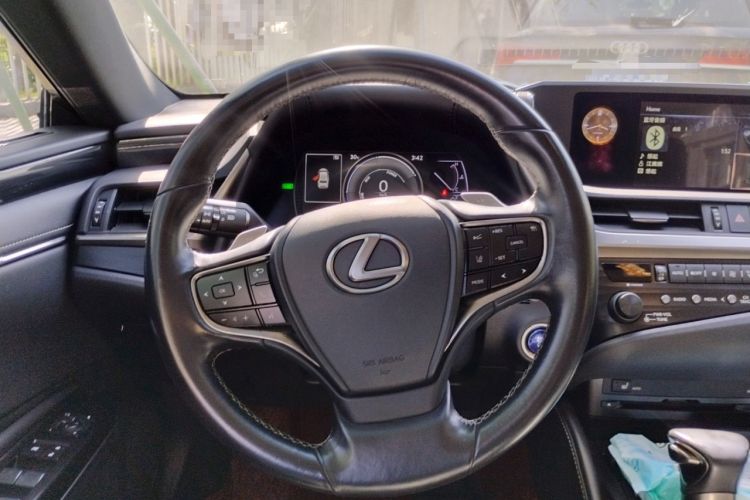 Used Lexus ES 2018 300h Premier Edition China VI Standard