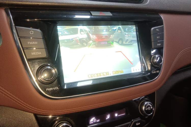 Used Changan Lingxuan 2017 1.6L Manual Happiness Edition
