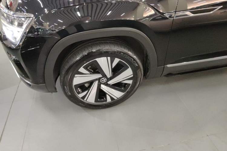 Used Volkswagen Teramont 2023 530 V6 Four-Wheel Drive Prestige Luxury Edition Left Front Wheel Hub