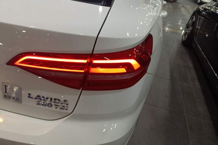 Used Volkswagen Lavida 2018 Hatchback 280TSI DSG Comfort Edition China V Standard