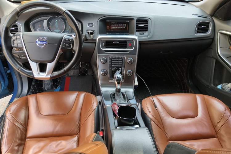 Used Volvo V60 2014 Restyled T5 Zhiya Edition