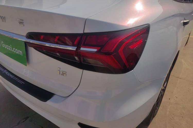 Used Roewe i5 2021 Revised Version 1.5L CVT Diamond Edition