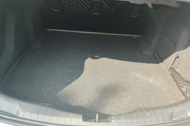 Used Chevrolet Cruze 2015 1.5L Manual Fashion Edition Trunk