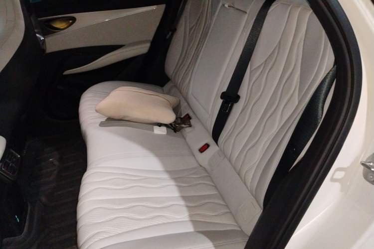 Used BYD Seal 06 New Energy 2024 DM-i 120KM Flagship Model
