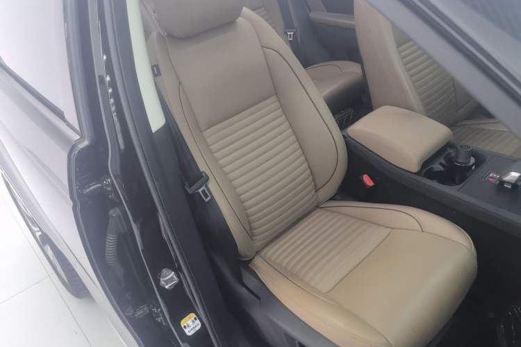 Used Land Rover Discovery Sport 2024 Luxury Custom Edition