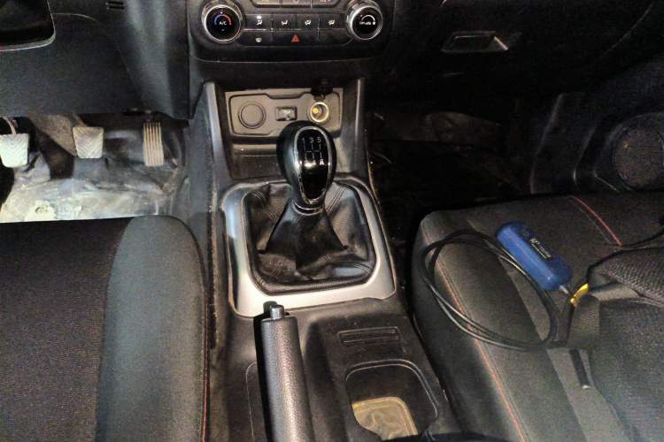 Used CHANGAN OSHAN X70A 2018 1.5L Manual Standard Edition
