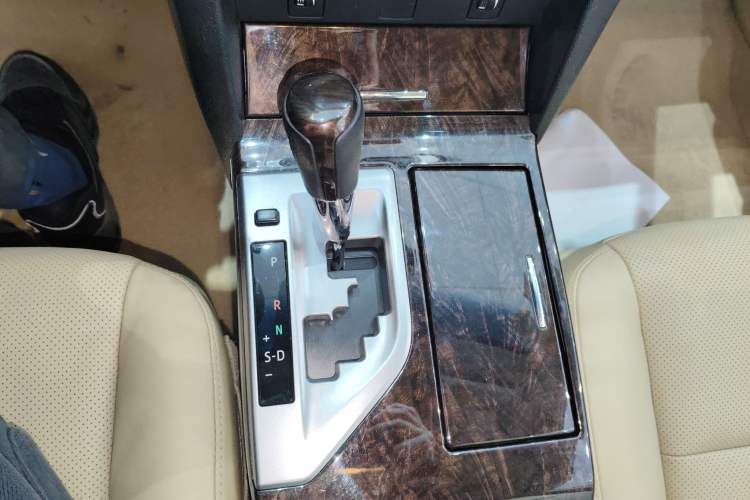 Used Toyota Camry 2015 2.0G Premier Edition