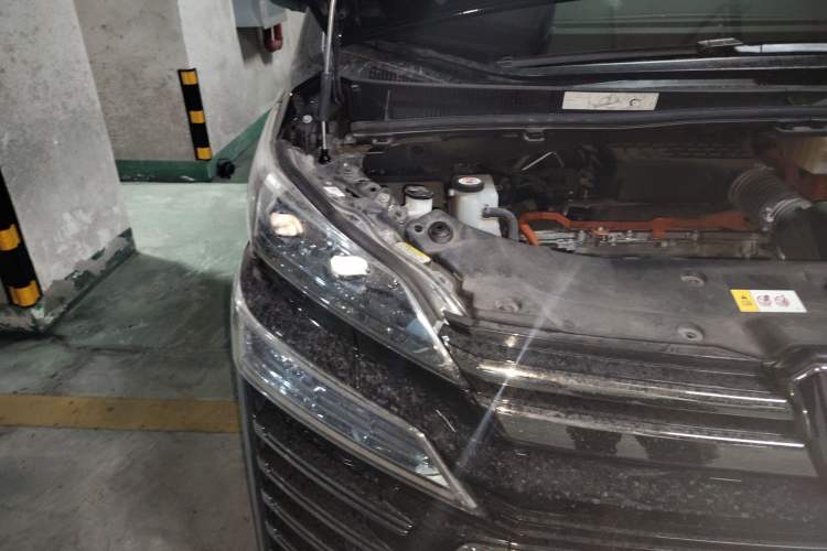 Used Toyota Vellfire 2021 Crown Dual-Engine 2.5L HV Supreme Edition
