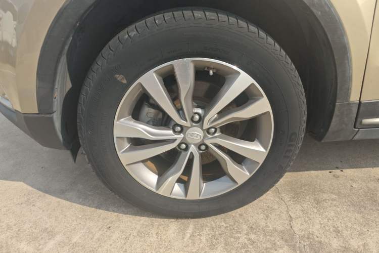 Used Geely Auto Emgrand X7 Sport 2016 2.0L Manual Smart Connect Version