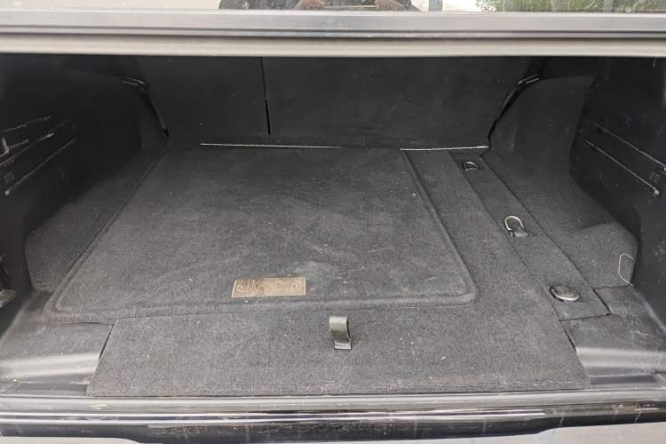 Used Jeep Wrangler 2019 2.0T Sahara 4-Door Version China V Standard Trunk