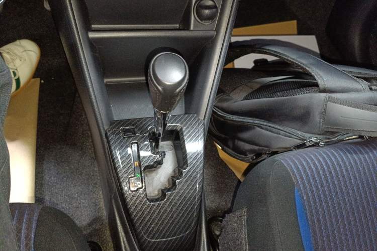 Used Toyota YARiS L Zhi Xuan 2016 Revised Version 1.5G CVT with Dynamic Sunroof
