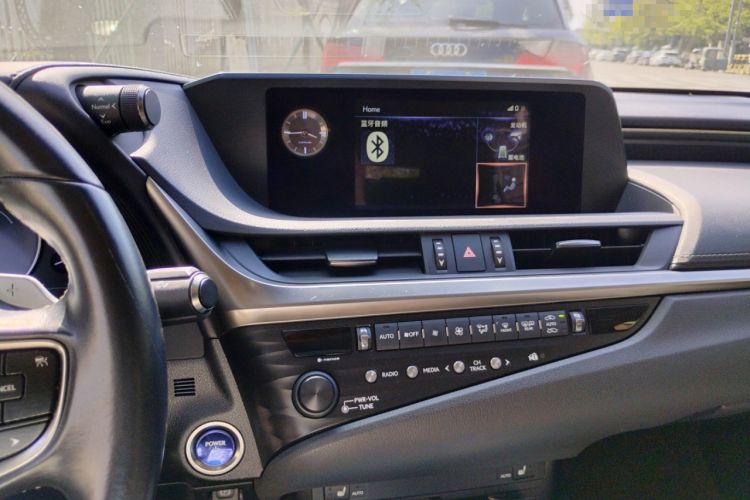 Used Lexus ES 2018 300h Premier Edition China VI Standard