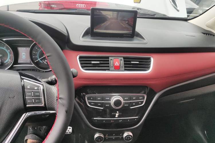 Used Haval H1 2016 Blue Label 1.5L AMT Luxury Model