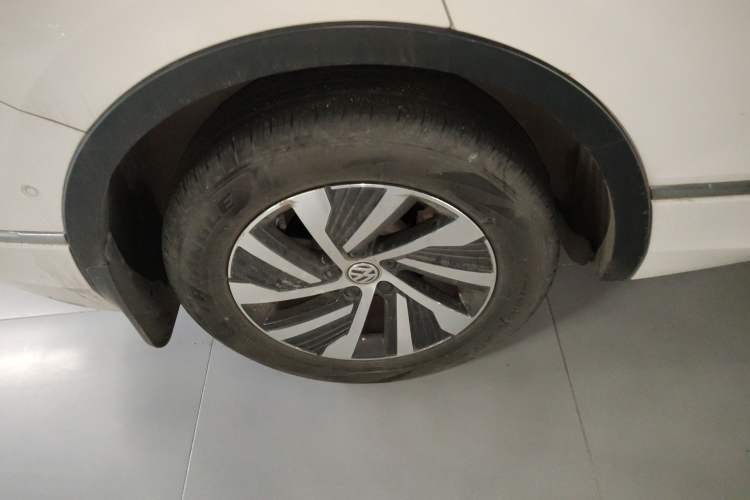 Used Volkswagen Tiguan L New Energy 2020 430 PHEV Plug-in Hybrid Prestige Edition Right Rear Wheel Hub