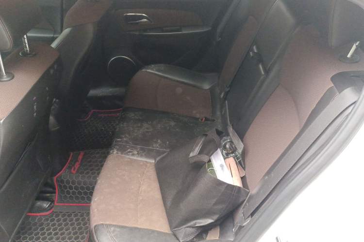 Used Chevrolet Cruze 2013 Hatchback 1.6L Automatic Luxury Model
