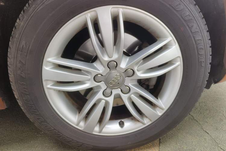 Used Audi Q3 2013 35 TFSI quattro Comfort Model Right Front Wheel Hub