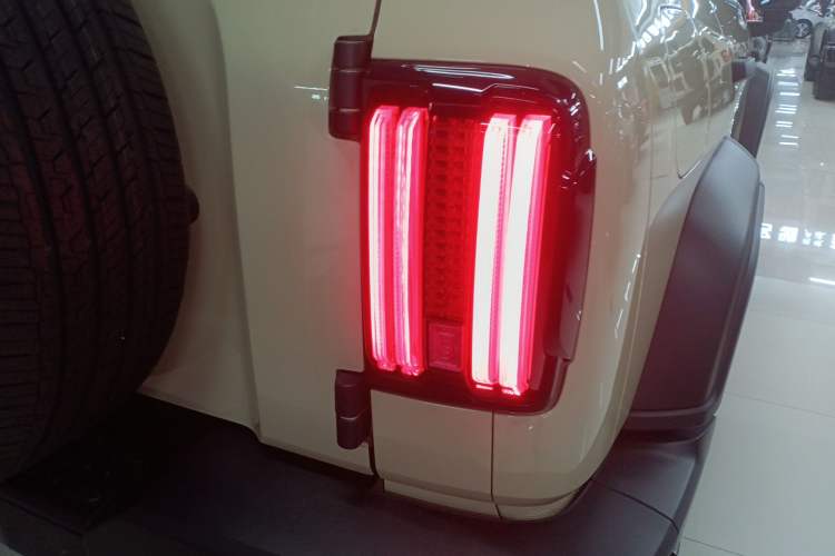 Used Tank 300 New Energy 2025 Hi4-T