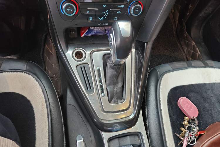 Used Ford Focus 2015 Sedan 1.6L Automatic Trend Model
