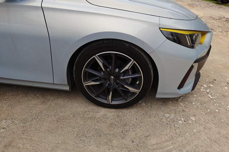 Used GAC Trumpchi EMPOW 2024 270T DCT Yingbao S Edition Right Front Wheel Hub