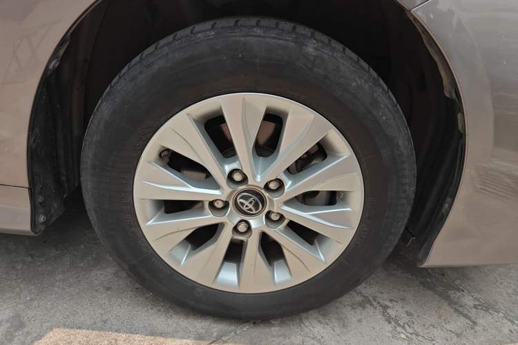 Used Toyota Corolla 2021 1.2T S-CVT Pioneer Edition Right Front Wheel Hub