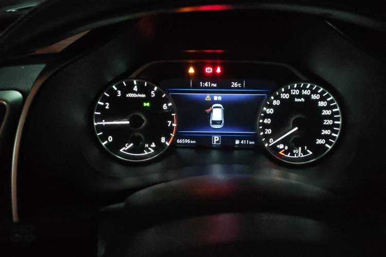 Used Nissan Murano 2017 2.5L XL Two-Wheel Drive Smart Edition Odometer Close Up