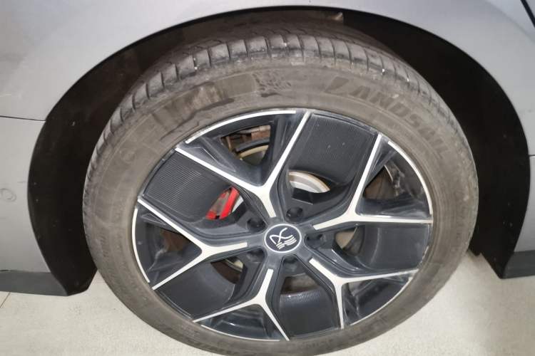 Used BYD Han 2022 EV Genesis Edition 715KM Front-Wheel-Drive Prestige Model
