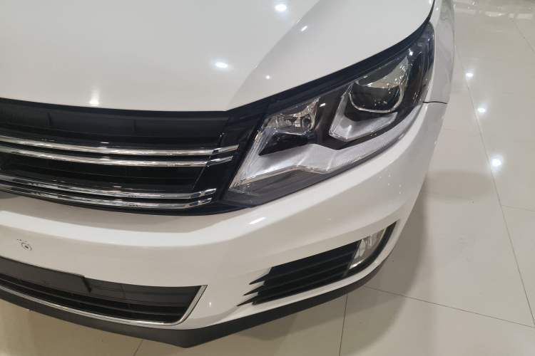 Used Volkswagen Tiguan L 2015 1.8TSI Automatic All-Wheel Drive Comfort Edition
