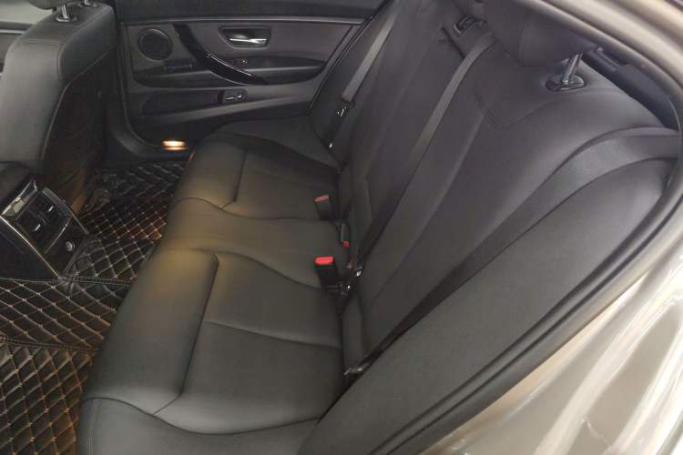 Used BMW 3 Series 2017 320Li Fashion Model Left Rear Seat