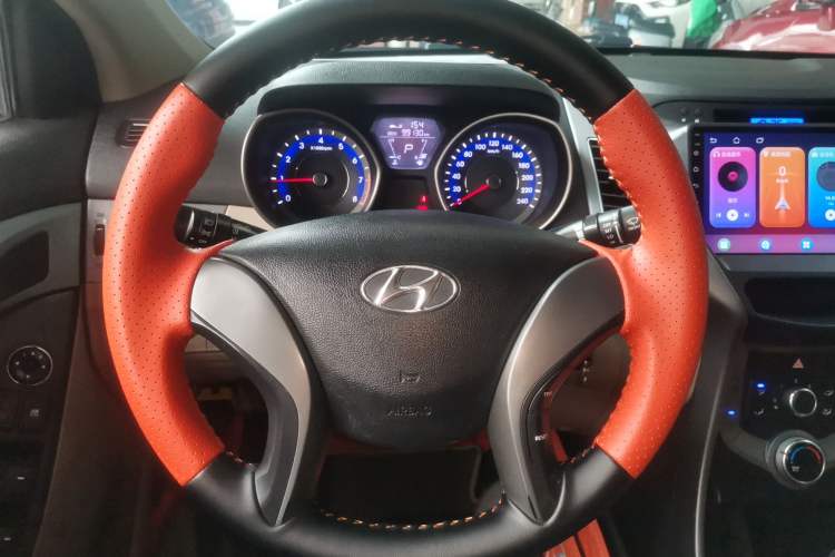 Used Hyundai Elantra (5th Generation / Langdong) 2015 1.6L Automatic Fashion Model