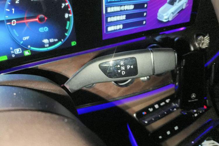 Used Mercedes-Benz E-Class New Energy 2022 Restyled E 350 e L Plug-in Hybrid Sedan Gear Lever