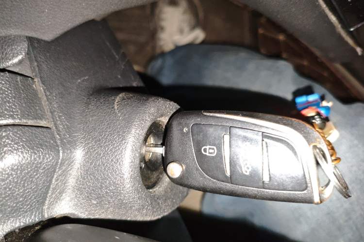 Used Peugeot 408 2013 1.6L Manual Comfort Edition