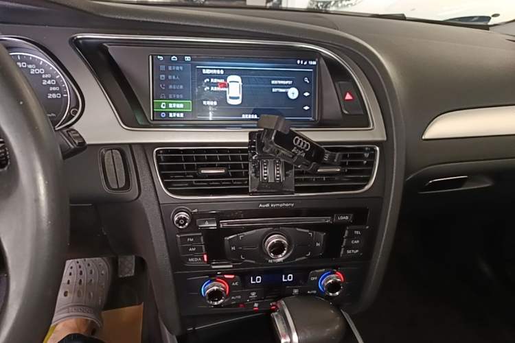 Used Audi A4L 2016 35 TFSI Collector's Edition Automatic Standard Model Audio And AC Panel