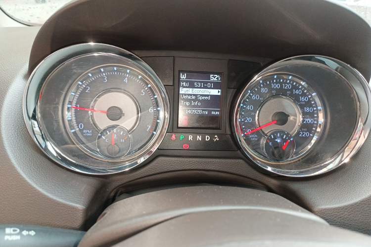 Used Chrysler Grand Voyager 2013 3.6L Luxury Edition Instrument Cluster