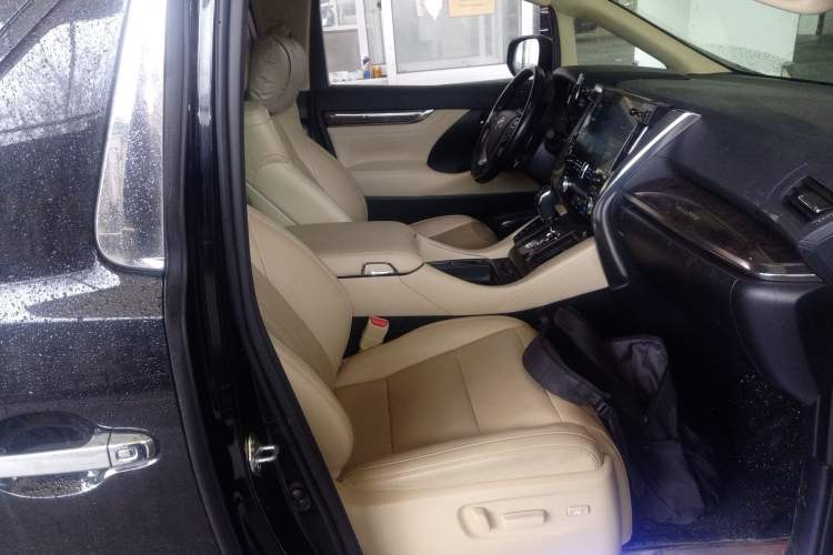 Used Toyota Vellfire 2021 Crown Dual-Engine 2.5L HV Supreme Edition
