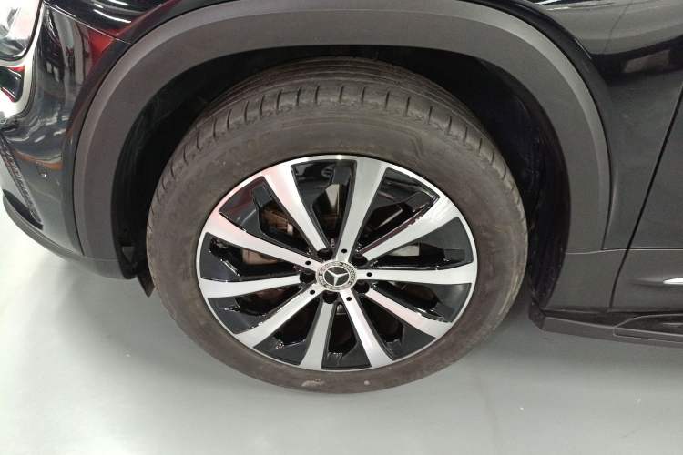 Used Mercedes-Benz GLB 2024 GLB 220 Fashion Model Left Front Wheel Hub