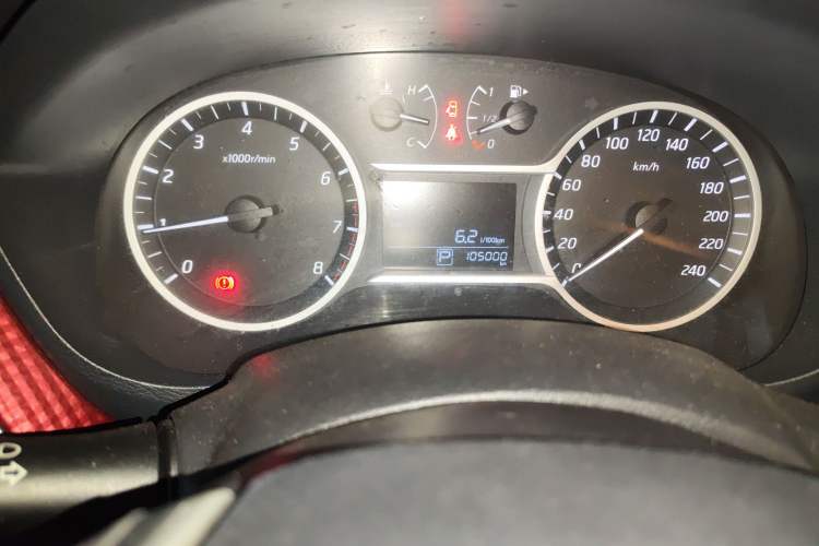 Used Nissan Lannia 2016 1.6L CVT Cool Edition Odometer Close Up