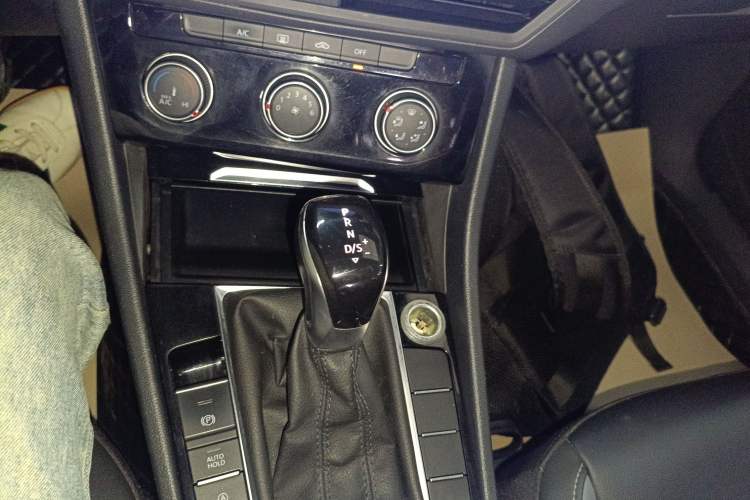 Used Volkswagen Sagitar 2019 200TSI DSG Comfort Version China VI Standard
