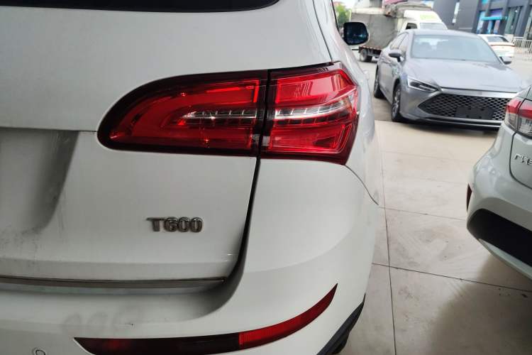 Used Zotye T600 2016 Sports Edition 1.5T Manual Luxury Model Right Rear Taillight
