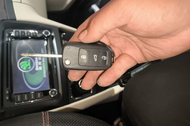 Used Skoda Superb 2013 1.8TSI Automatic Yashi Edition
