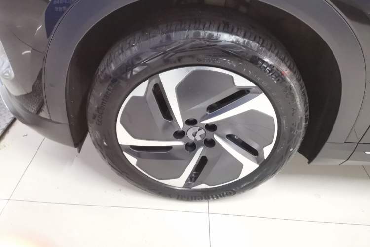 Used Nio EC7 2024 75 kWh Left Front Wheel Hub