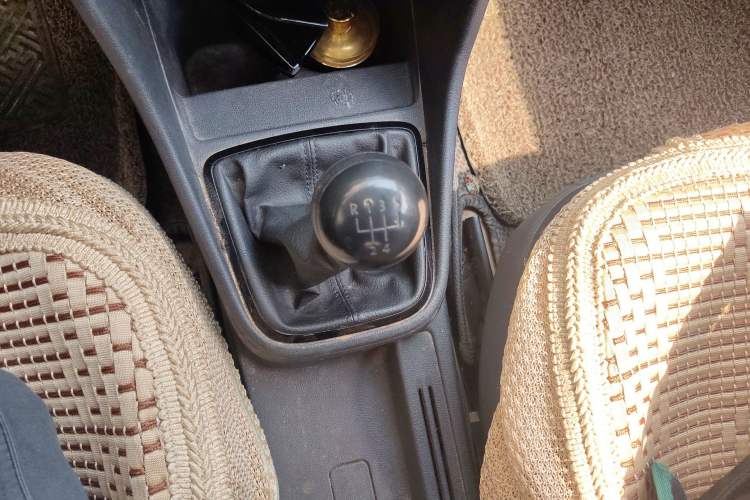 Used Volkswagen Jetta 2015 1.6L Manual Fashion Edition