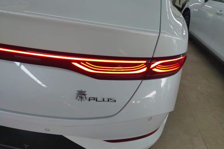 Used BYD Qin PLUS 2025 DM-i Smart Drive 55KM Leading Model

