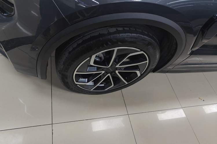 Used Lynk & Co 01 EM-P 2023 1.5TD EM-P PM Left Front Wheel Hub