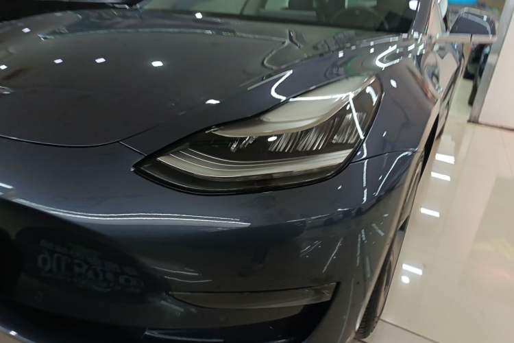 Used Tesla Model 3 2019 Long-Range Rear-Wheel-Drive Version
